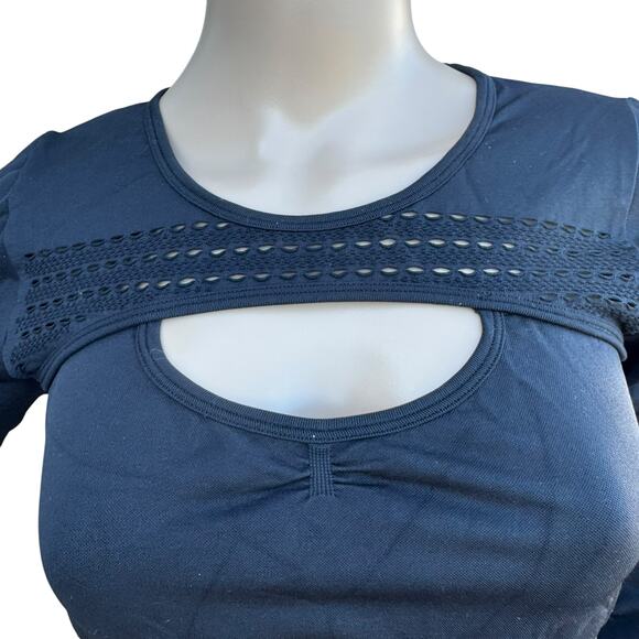 New Seamless Black Long Sleeve Cut Out Stretch Hollow Out Women Cropped Top M - Picture 2 of 6